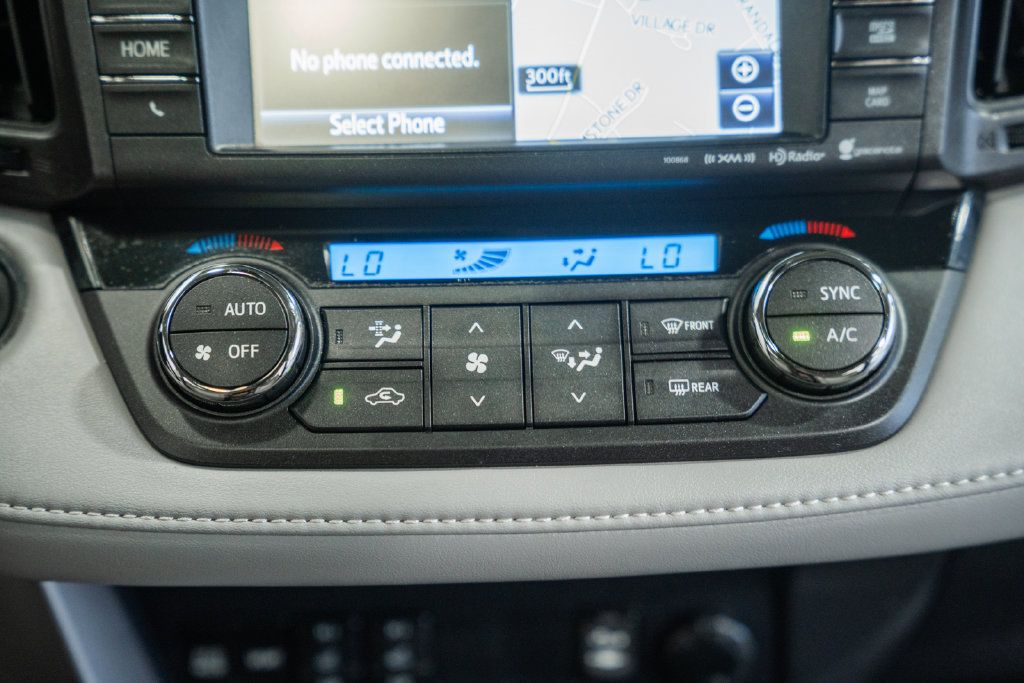 Used 2018 Toyota RAV4 Limited AWD/4WD image 21