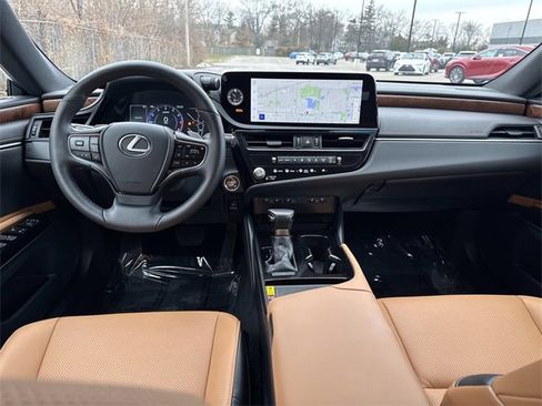 Certified 2024 Lexus ES 350 w/ Premium Package image 15