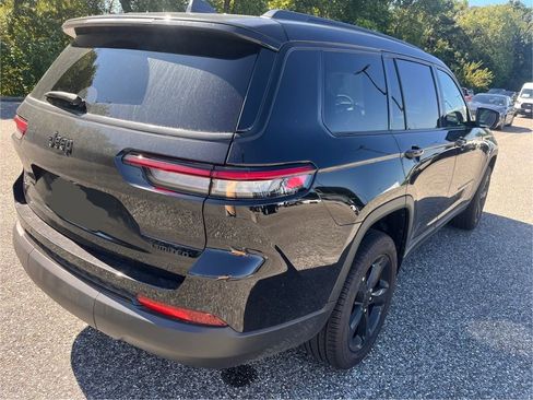 New 2025 Jeep Grand Cherokee L Limited w/ Black Appearance Package image 26