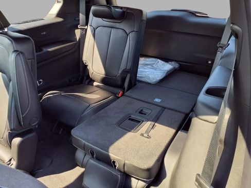 New 2026 Jeep Grand Cherokee L Limited AWD/4WD image 24
