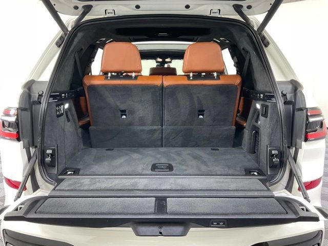 Used 2023 BMW X7 M60i w/ Executive Package AWD/4WD image 38