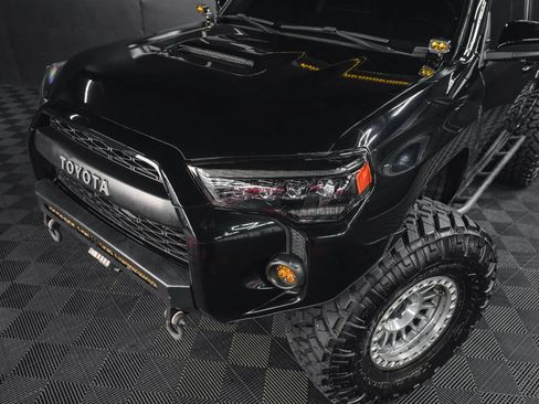 Used 2018 Toyota 4Runner TRD Pro AWD/4WD image 5