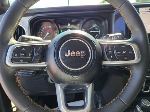 Used 2024 Jeep Wrangler Unlimited Sahara AWD/4WD image 28