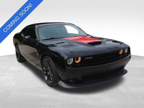 Used 2020 Dodge Challenger R/T Scat Pack RWD image 1