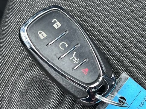 Used 2020 Chevrolet Equinox LT w/ Driver Convenience Package AWD/4WD image 31