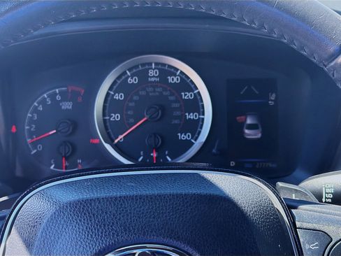 Used 2020 Toyota Corolla SE image 9