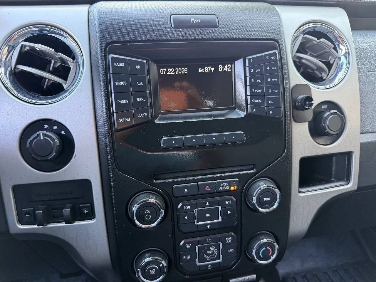 Used 2013 Ford F150 XLT w/ Luxury Equipment Group AWD/4WD image 25