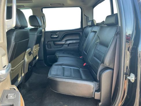 Used 2017 GMC Sierra 2500 Denali w/ Suspension Package, Off-Road AWD/4WD image 21