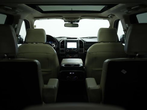 Used 2021 Ford Expedition Platinum image 17
