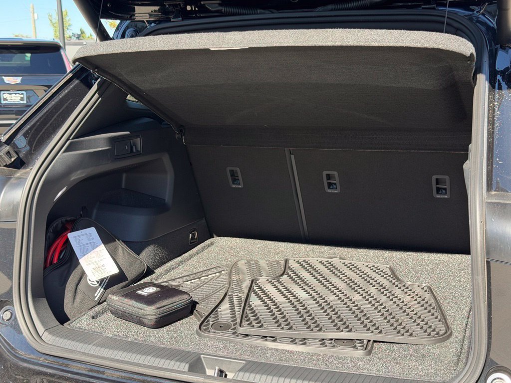 Used 2026 Volkswagen Tiguan SE R-Line FWD image 11