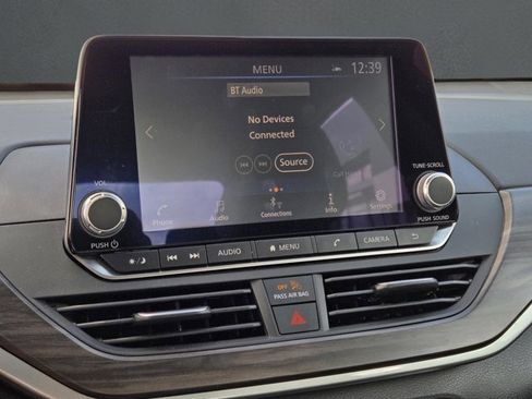 Used 2025 Nissan Altima 2.5 SV image 24