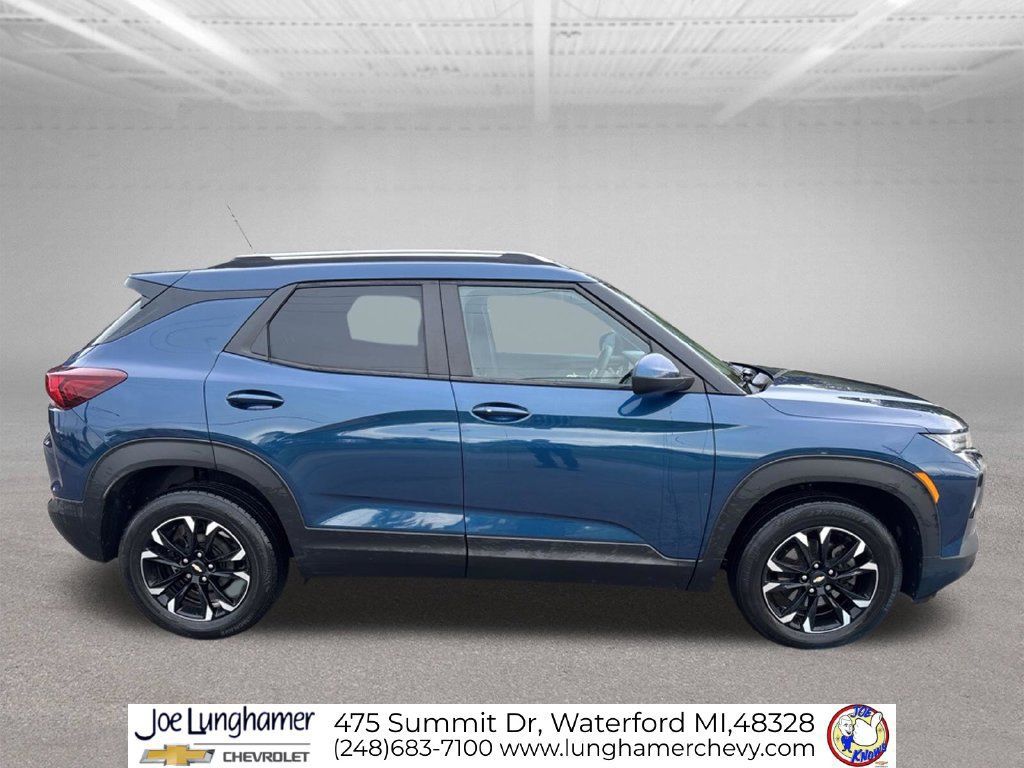 Used 2021 Chevrolet TrailBlazer LT w/ Sun and Liftgate Package AWD/4WD image 2