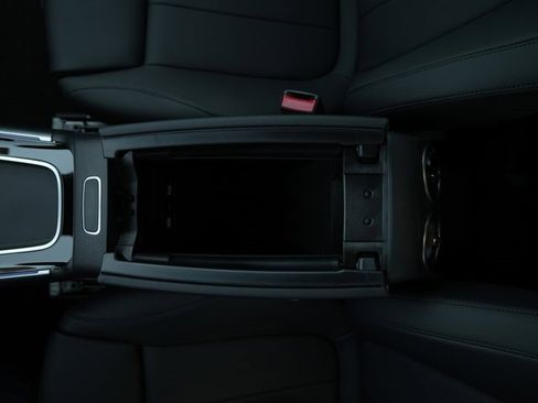 Used 2026 Mercedes-Benz GLB 250 4MATIC image 20