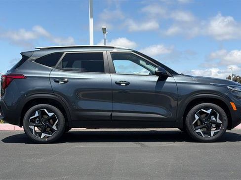 New 2026 Kia Seltos S FWD image 3