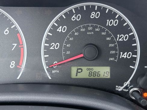 Used 2012 Toyota Corolla LE FWD image 14