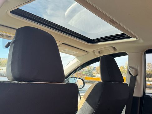 Used 2018 Toyota RAV4 XLE image 28