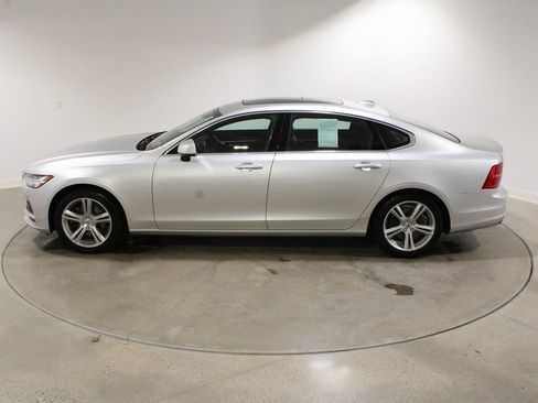 Used 2018 Volvo S90 T5 Momentum w/ Protection Package image 3