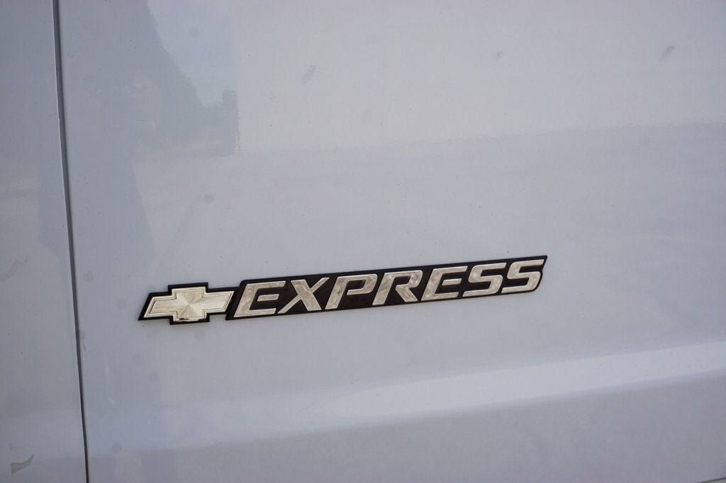 Used 2017 Chevrolet Express 3500 LT w/ LT Preferred Equipment Group RWD image 48