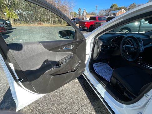 Used 2016 Chevrolet Malibu LS image 15