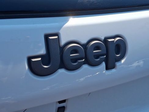 Used 2025 Jeep Compass Limited w/ Sun & Sound Group AWD/4WD image 30