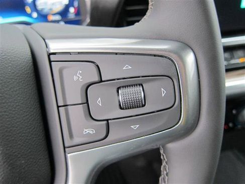 Used 2024 Chevrolet Silverado 1500 LT w/ Z71 Off-Road Package image 17