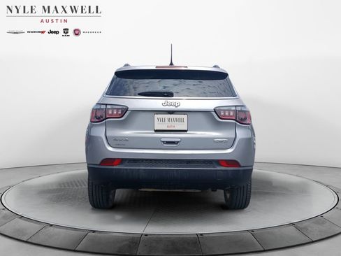 Used 2022 Jeep Compass Latitude AWD/4WD image 15
