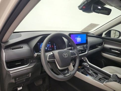 Certified 2024 Toyota Grand Highlander XLE image 22