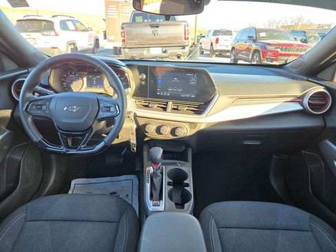 Used 2024 Chevrolet Trax RS w/ Driver Confidence Package image 17