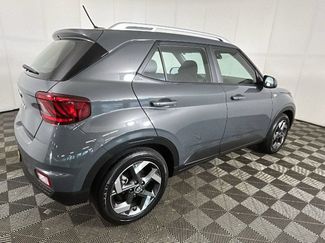 Used 2026 Hyundai Venue SEL FWD video 3
