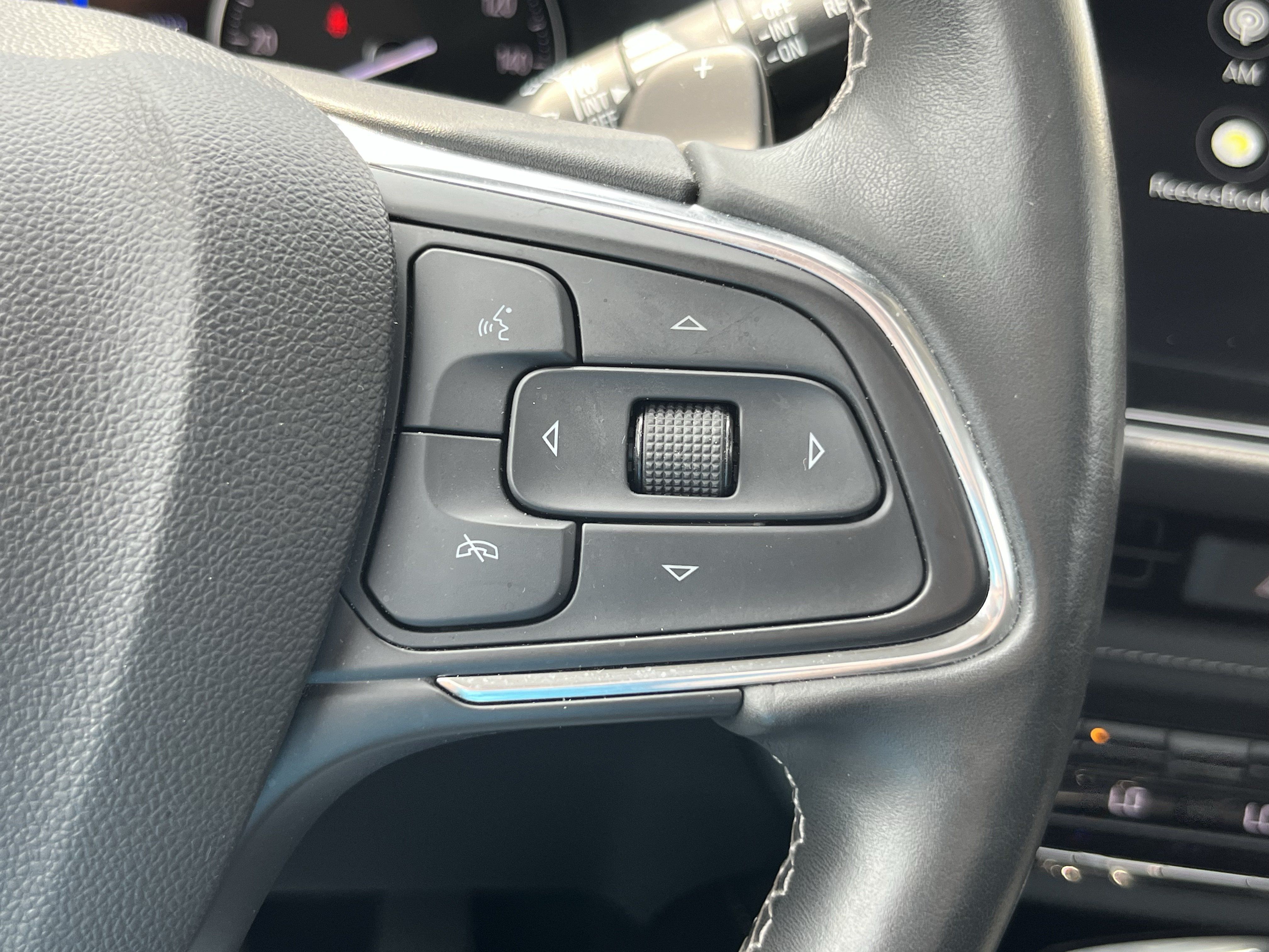 Used 2023 Buick Envision Avenir AWD/4WD image 27