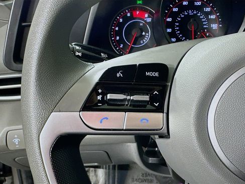 Used 2022 Hyundai Elantra SEL w/ Preferred Accessory Package image 22