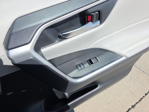 Used 2022 Toyota RAV4 XLE w/ Convenience Package image 21