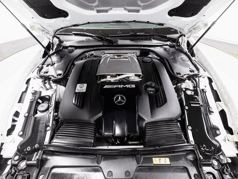 Used 2022 Mercedes-Benz SL 55 AMG 4MATIC w/ Driver Assistance Package image 37