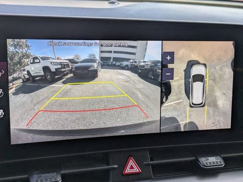 Used 2023 Kia Sportage SX image 18