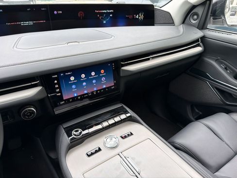 New 2026 Lincoln Navigator L Reserve AWD/4WD image 28