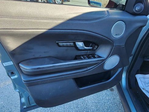 Used 2017 Land Rover Range Rover Evoque SE Premium image 10