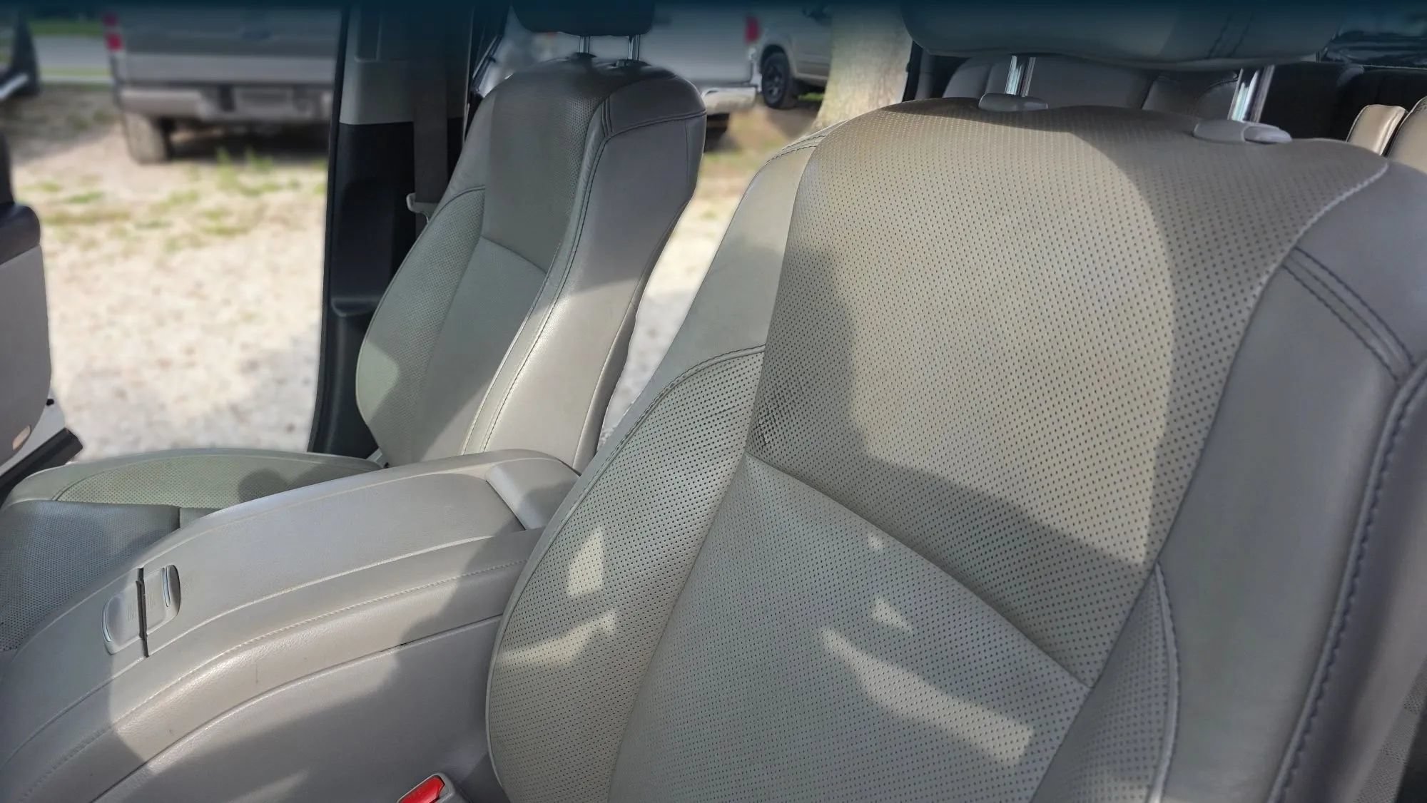 Used 2016 Toyota Highlander Limited FWD image 13