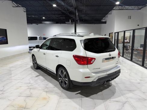 Used 2020 Nissan Pathfinder Platinum w/ Cargo Package AWD/4WD image 10