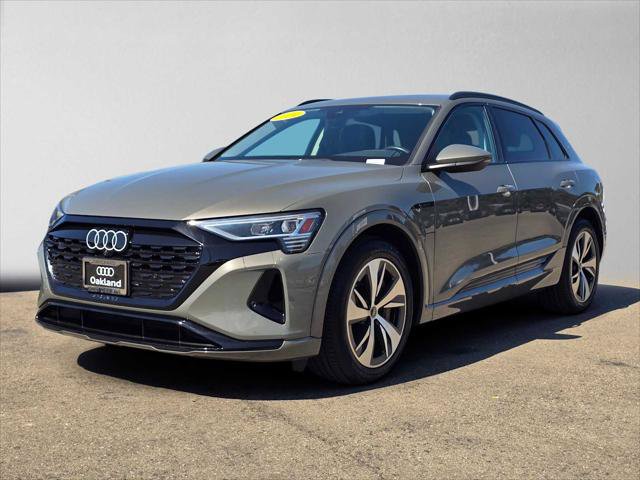 Used 2024 Audi Q8 e-tron Premium AWD/4WD image 7