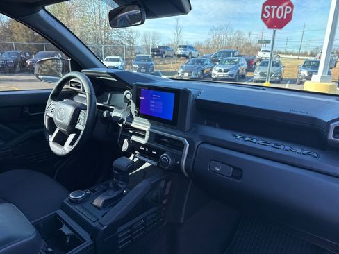 Used 2025 Toyota Tacoma SR image 13