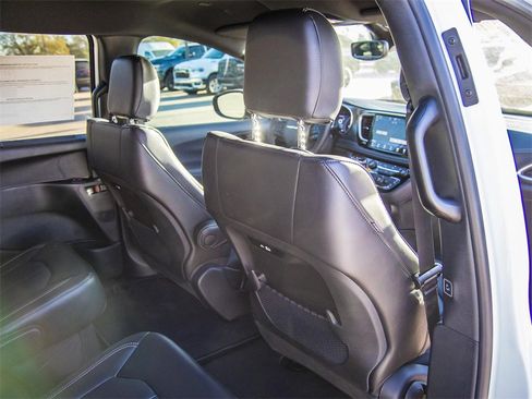 New 2026 Chrysler Pacifica Select w/ S Appearance Package image 20