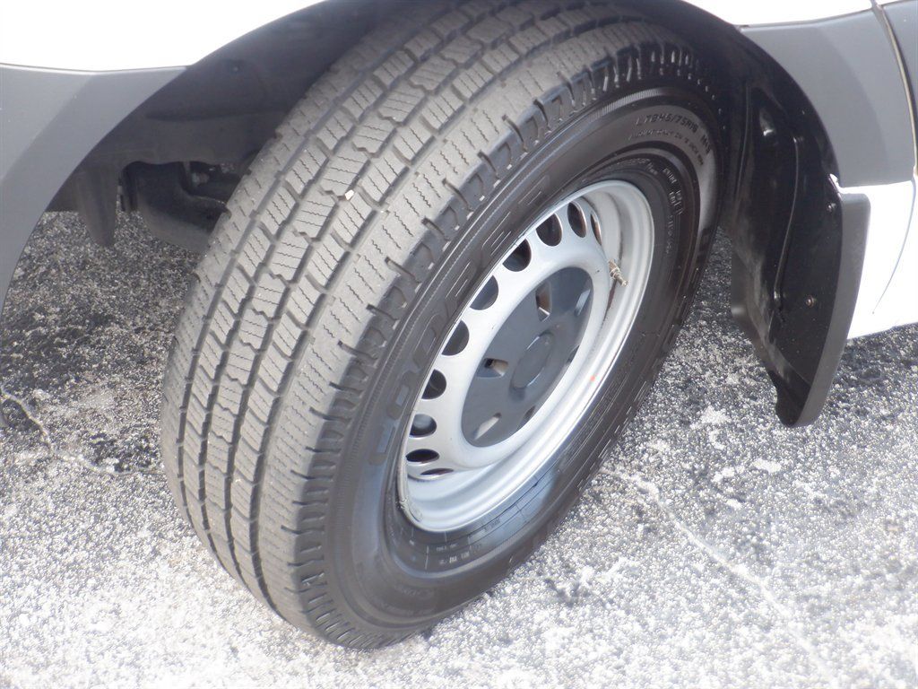 Used 2021 Freightliner Sprinter 2500 RWD image 22