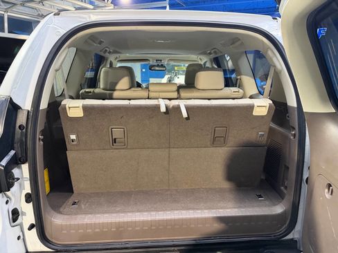 Used 2017 Lexus GX 460 image 11