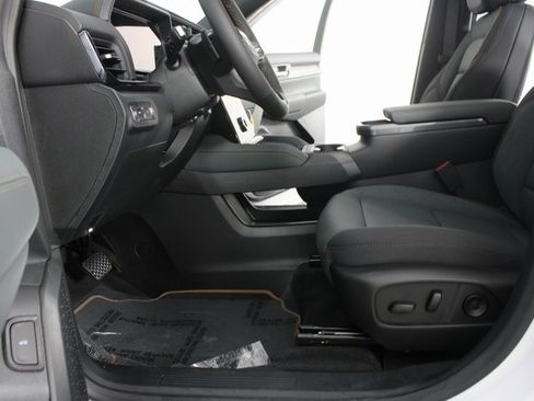 New 2026 GMC Terrain AT4 w/ Convenience Package III image 19