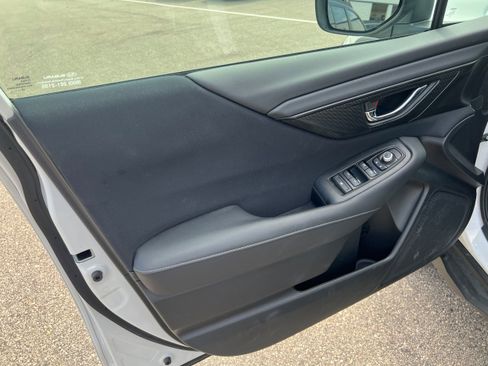 Certified 2025 Subaru Outback Premium AWD/4WD image 17