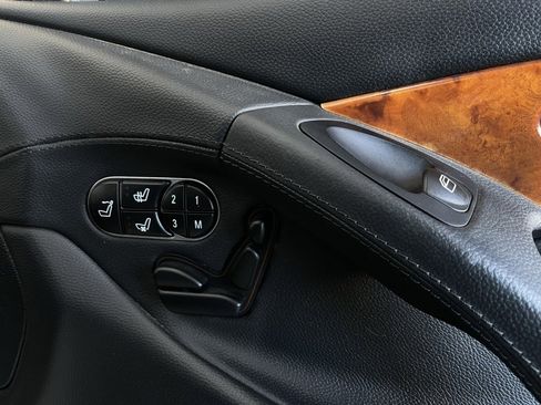 Used 2009 Mercedes-Benz SL 550 w/ Premium I Pkg image 30