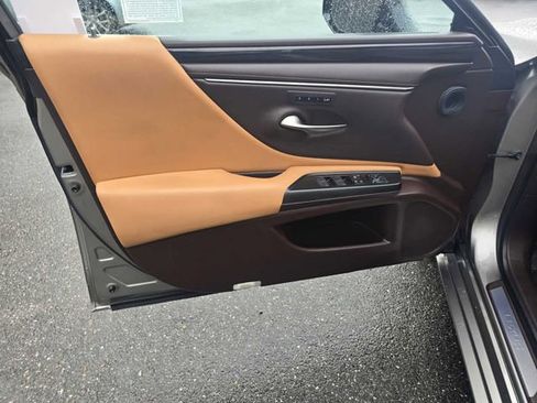 Certified 2019 Lexus ES 350 image 22