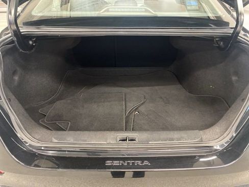 Used 2023 Nissan Sentra S image 8