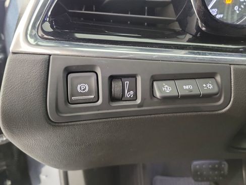 Used 2020 Cadillac XT6 Premium Luxury image 32