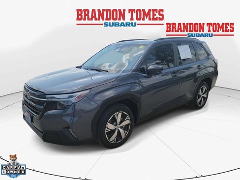 Used 2025 Subaru Forester Touring AWD/4WD image 1
